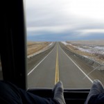 Busfahrt mit unendlich langen Straßen